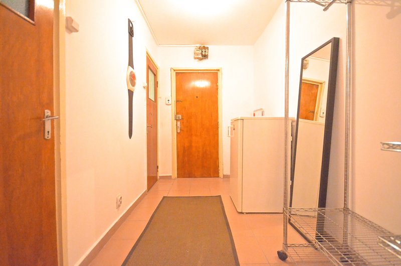 Berceni, Carrefour Huedin